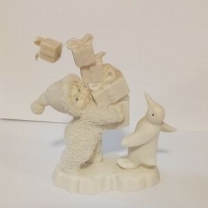 Retired Department 56 Snowbabies Figurine "I Have Lots To Give" Penguins Gifts